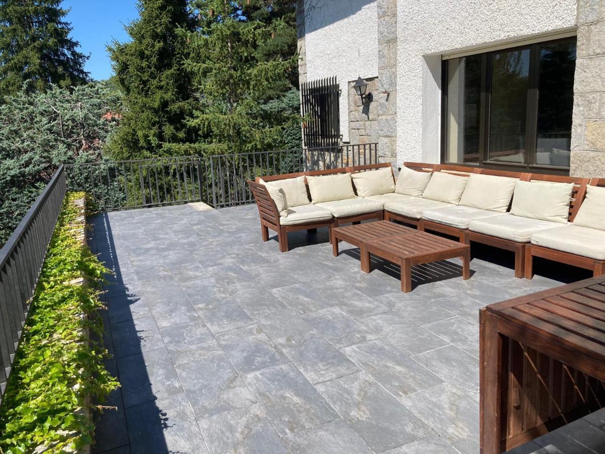 Los Cedros, Gran Chalet Con Piscina Y Apartamento En Navacerrada Ngoại thất bức ảnh