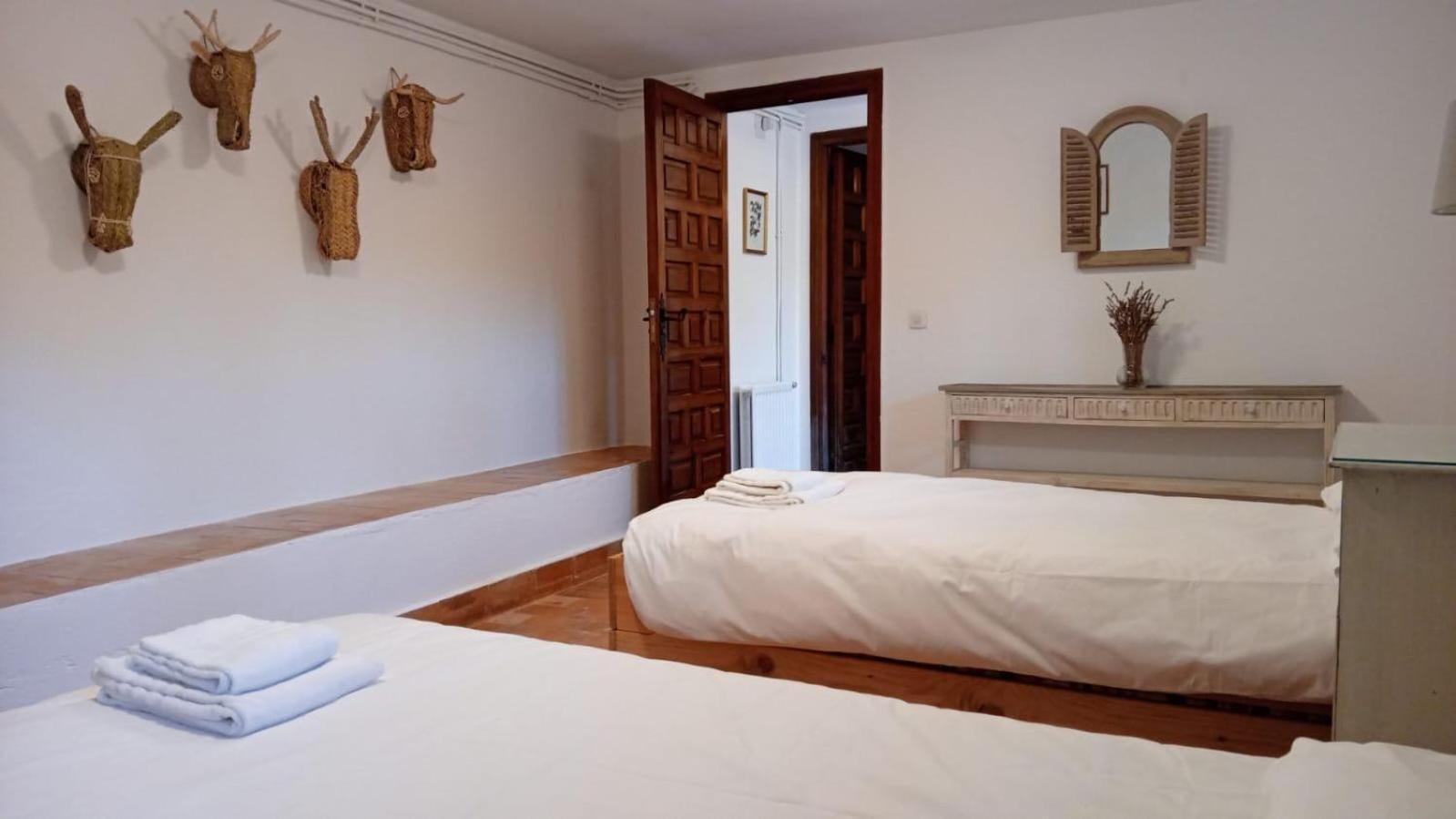 Los Cedros, Gran Chalet Con Piscina Y Apartamento En Navacerrada Ngoại thất bức ảnh